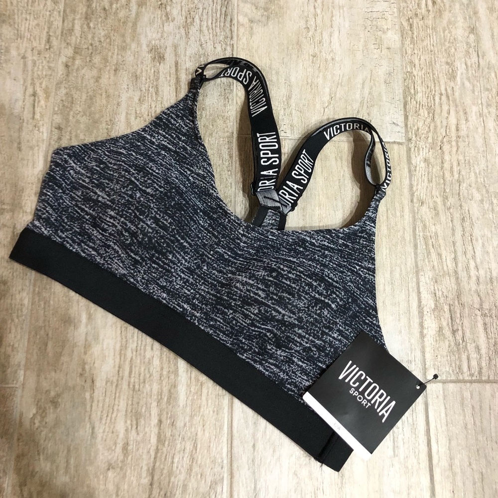 Victoria Secret Lightweight Sports Bra